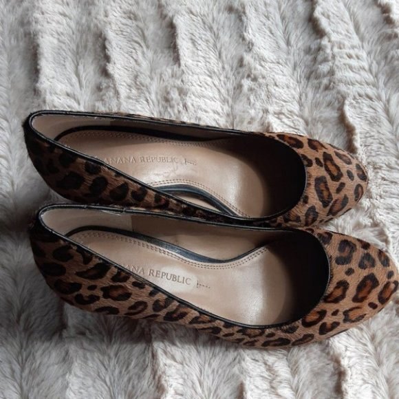 Banana Republic Calf Hair Leopard Print Heels Size 5 - Picture 3 of 6